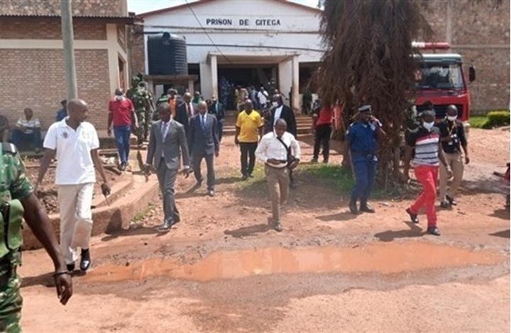 مقتل 38 شخصا وإصابة 69 بجروح خطيرة بحريق بسجن في بوروندي