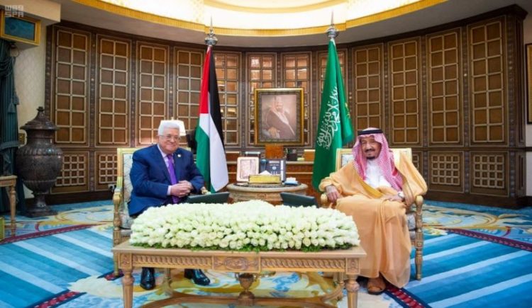 عباس يجتمع مع الملك سلمان