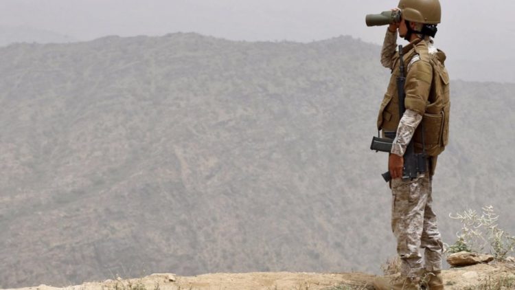 السعودية تعلن مقتل اثنين من جنودها على الحدود مع اليمن
