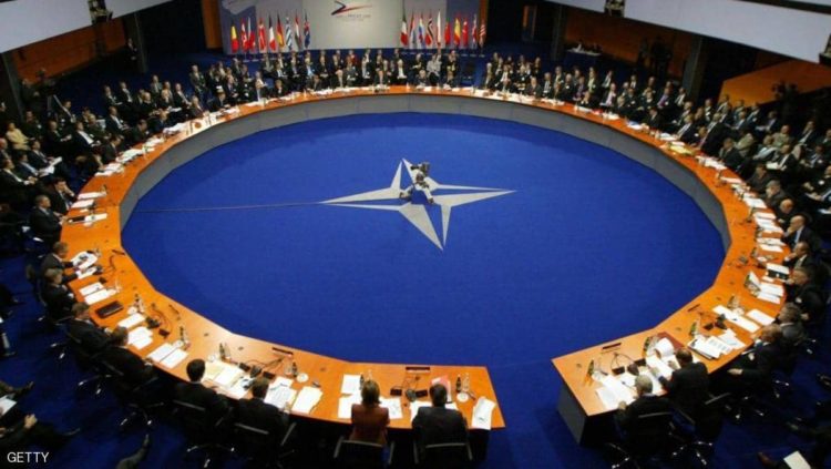 صورة أرشيفية لاجتماع خاص بحلف الناتو