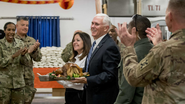 نائب الرئيس الأمريكي يصل إلى العراق في زيارة مفاجئة