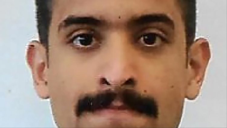 منفذ الهجوم محمد سعيد الشمراني ضابط برتبة ملازم ثان وعمره 21 عاما (رويترز)