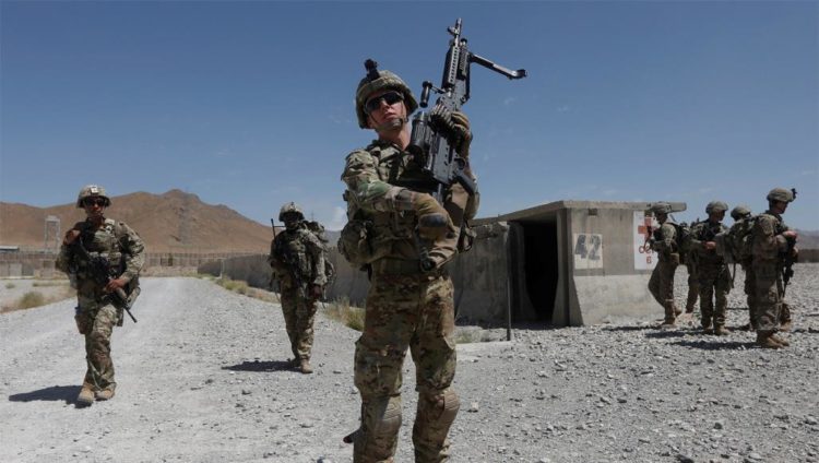 الجيش الأميركي يمثل قوة قتالية عالية التدريب تستخدم تكنولوجيا فائقة التطور (رويترز)