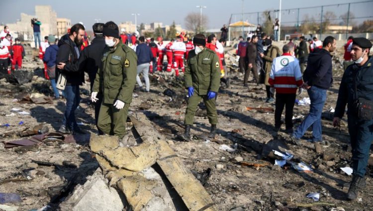 الحرس الثوري أعلن مسؤوليته عن الضربة الصاروخية التي أسقطت الطائرة (رويترز)
