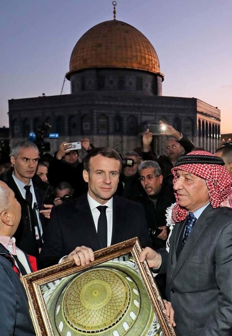 الرئيس الفرنسي يزور الأقصى ويشيد بحكمة ومواقف الملك
