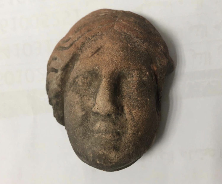 العثور على رأس أثري وتسليمه لمتحف البترا