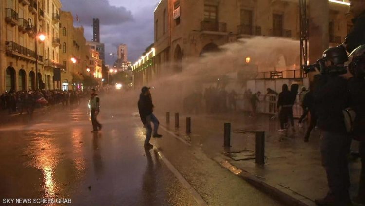 مواجهات في العاصمة اللبنانية بين متظاهرين وقوات الأمن