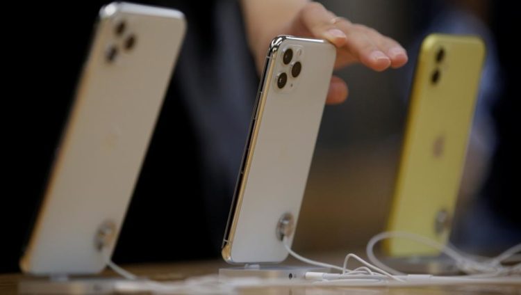 آيفون 12 سيأتي بتصميم جديد ويدعم 5جي إلى جانب ميزة فريدة لم تستخدم بأي هاتف ذكي من قبل (رويترز)