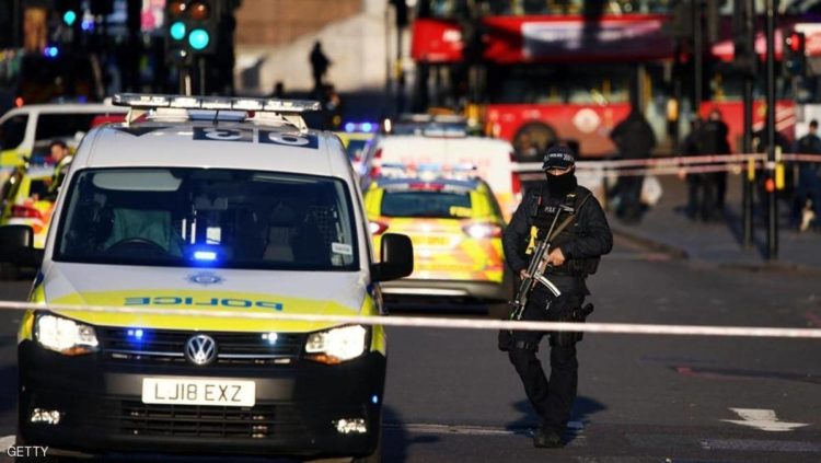 الشرطة البريطانية اعتقلت شخصا مشتبه في صلته بالحادث