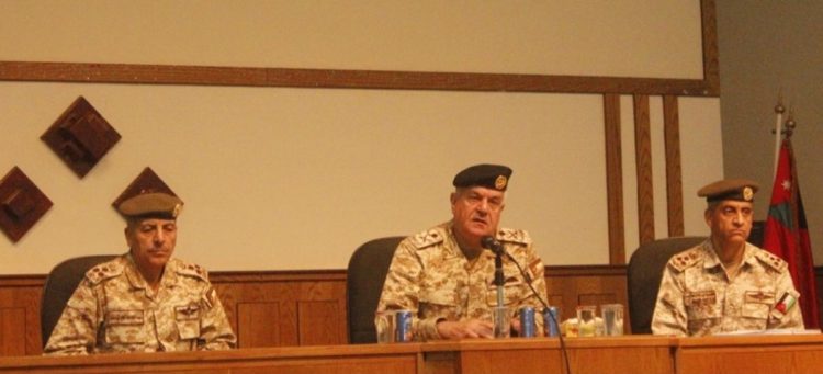 رئيس هيئة الأركان المشتركة يزور جامعة مؤتة - الجناح العسكري