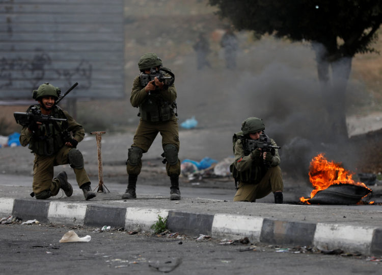 شهيد وعشرات الإصابات برصاص الاحتلال بالضفة الغربية
