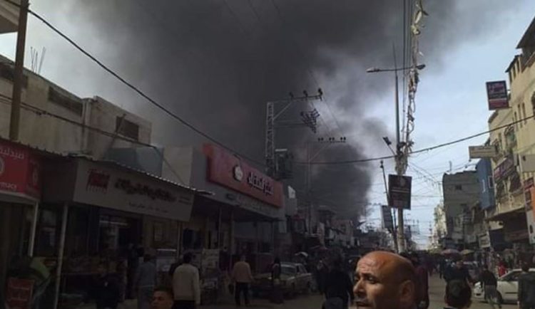 إصابة العشرات في حريق كبير وسط قطاع غزة