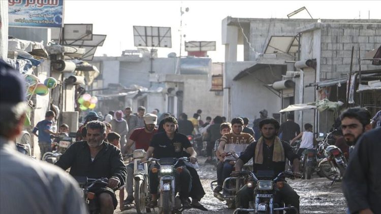نازحو سوريا يستقبلون العيد تحت وطأة الفقر وسياط الغلاء