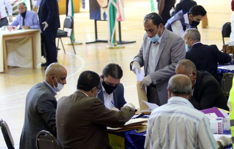 149 قائمة و857 مرشحا للانتخابات في اليوم الأول للتسجيل