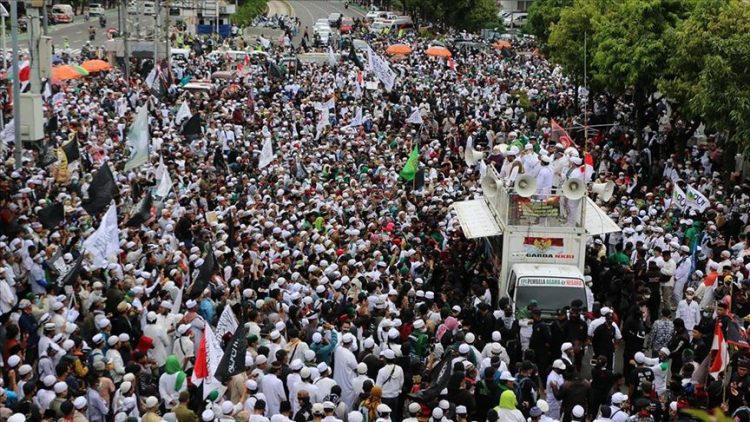 إندونيسيا تشهد مظاهرات رفضاً لتصريحات ماكرون