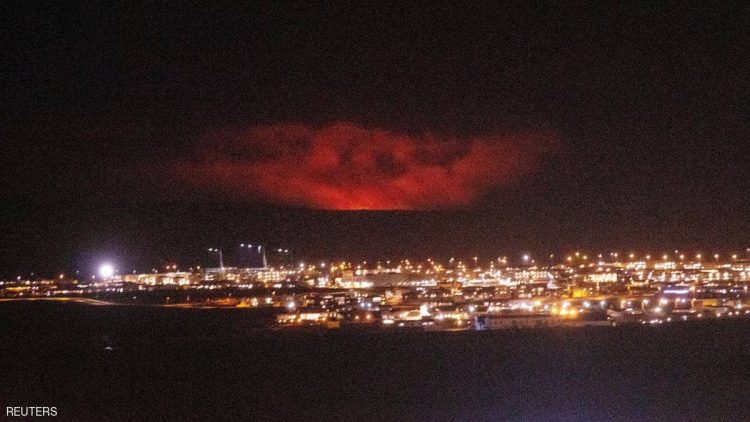 بعد 40 ألف زلزال و900 عام من الخمود.. ثوران بركان في أيسلندا.jpg