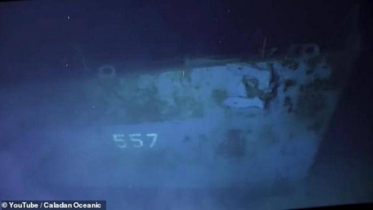رقم السفينة لا يزال واضحا بعد مرور 75 عاما على غرقها.