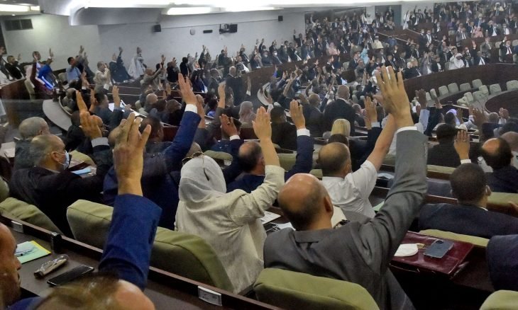 انتخاب 3 إسلاميين نوابا لرئيس البرلمان الجزائري