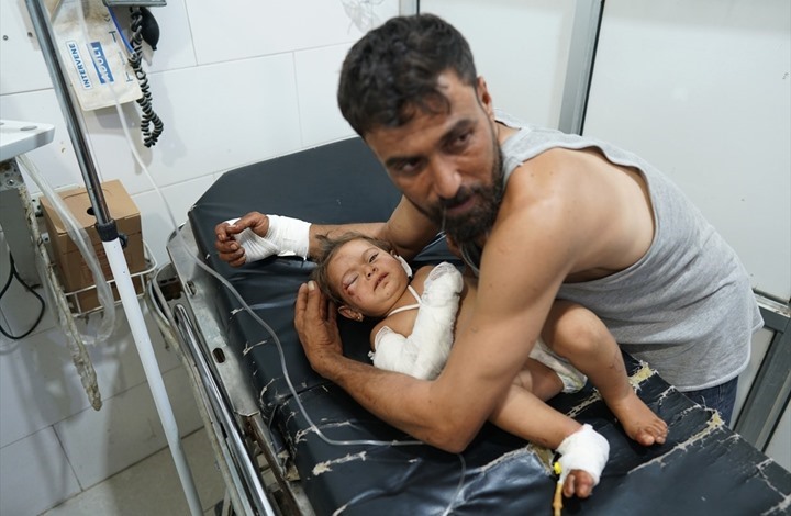 مقتل 4 أطفال بقصف لنظام الأسد بريف حماة الغربي (شاهد)