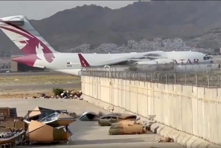 كابل.. وصول طائرة خبراء قطرية ثانية وتوقعات بإعادة الحياة للمطار الجمعة
