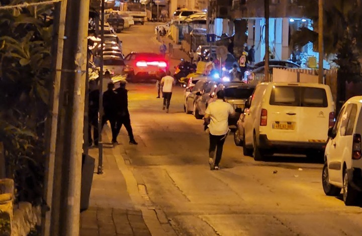 5 قتلى وإصابات في إطلاق نار في بيني باراك قرب تل أبيب (شاهد)