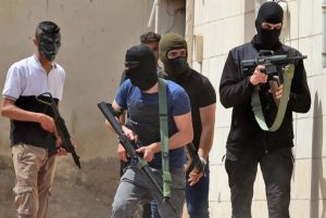 مقاومون يطلقون النار صوب قوات الاحتلال في جنين
