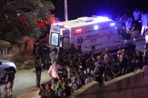 وفاتان و14 إصابة إثر انهيار عمارة في منطقة اللويبدة