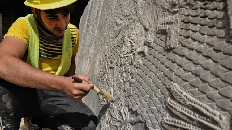 عمرها 2700 عام.. اكتشاف جداريات أثرية في العراق