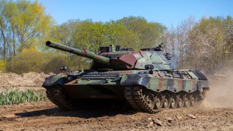 أوكرانيا ستتسلم 100 دبابة ليوبارد 1 على الأقل خلال الشهور المقبلة