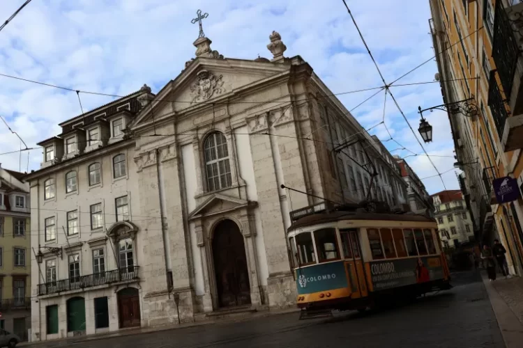 الكنيسة البرتغالية