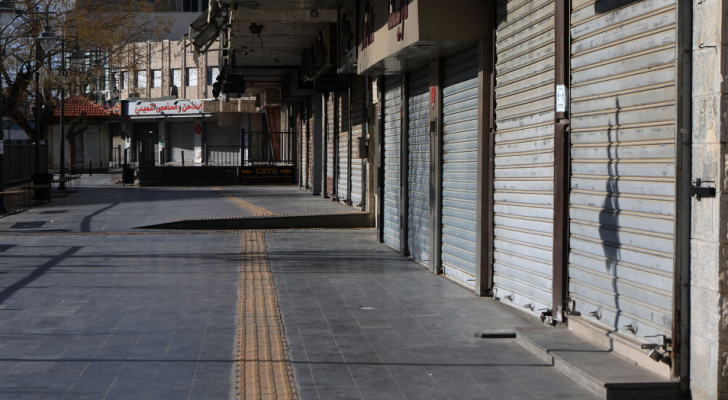 بحث تحديد أوقات فتح وإغلاق المحال التجارية وأمانة عمان تؤيد