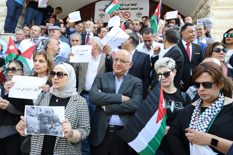 نقابة الصحفيين تنظم وقفة تضامنية نصرة لغزة وفلسطين