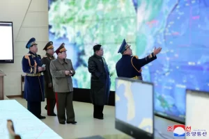كوريا الشمالية تلوح بـ"إعلان الحرب" وصراع الفضاء يحتدم