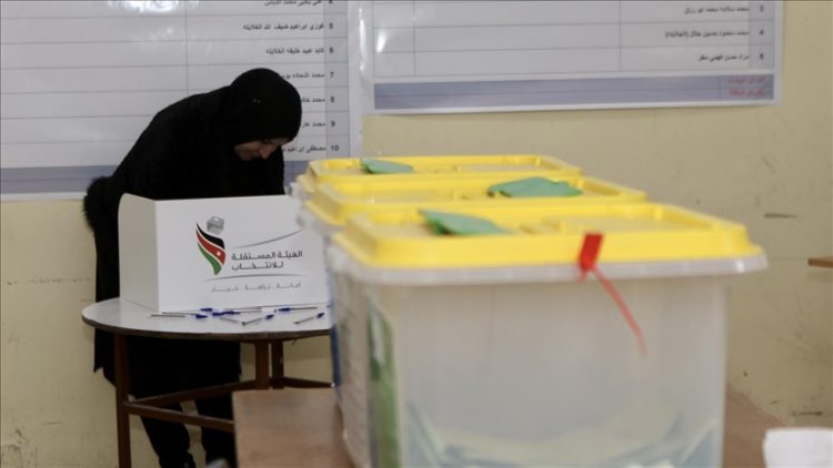  الانتخابات في الأردن؟ Thumbs_b_c_6fe0bd62a25a8587daa54ca2b37c64b4-750x422