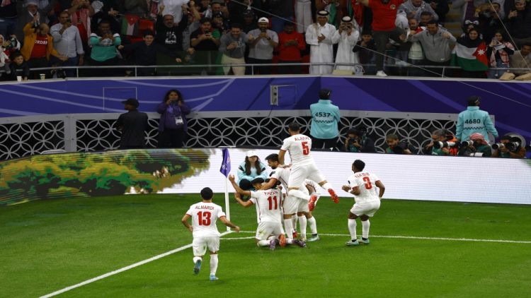 المنتخب الوطني يبلغ نهائي كأس آسيا للمرة الأولى في تاريخه
