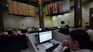 البورصة المصرية تهوي بعد الإعلان عن صفقة "رأس الحكمة"