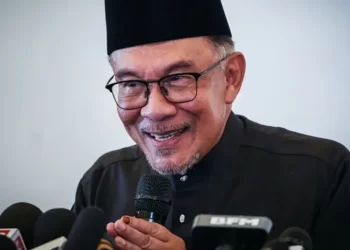 إشادة واسعة برئيس وزراء ماليزيا بعد رده على المستشار الألماني حول غزة