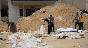 الكشف عن شبهات بسرقة الاحتلال أعضاء لشهداء المقابر الجماعية في خان يونس