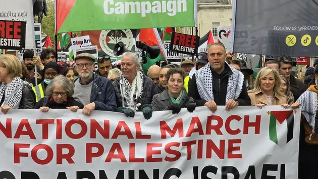 مظاهرة حاشدة في لندن تطالب بإنهاء الحرب في غزة ووقف تزويد الاحتلال بالسلاح