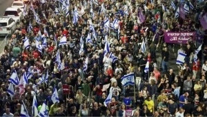 الآلاف يتظاهرون في تل أبيب للضغط من أجل صفقة تبادل أسرى (شاهد)