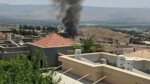 حزب الله يقصف "كريات شمونة" شمال الأراضي المحتلة بعد اغتيال أحد عناصره